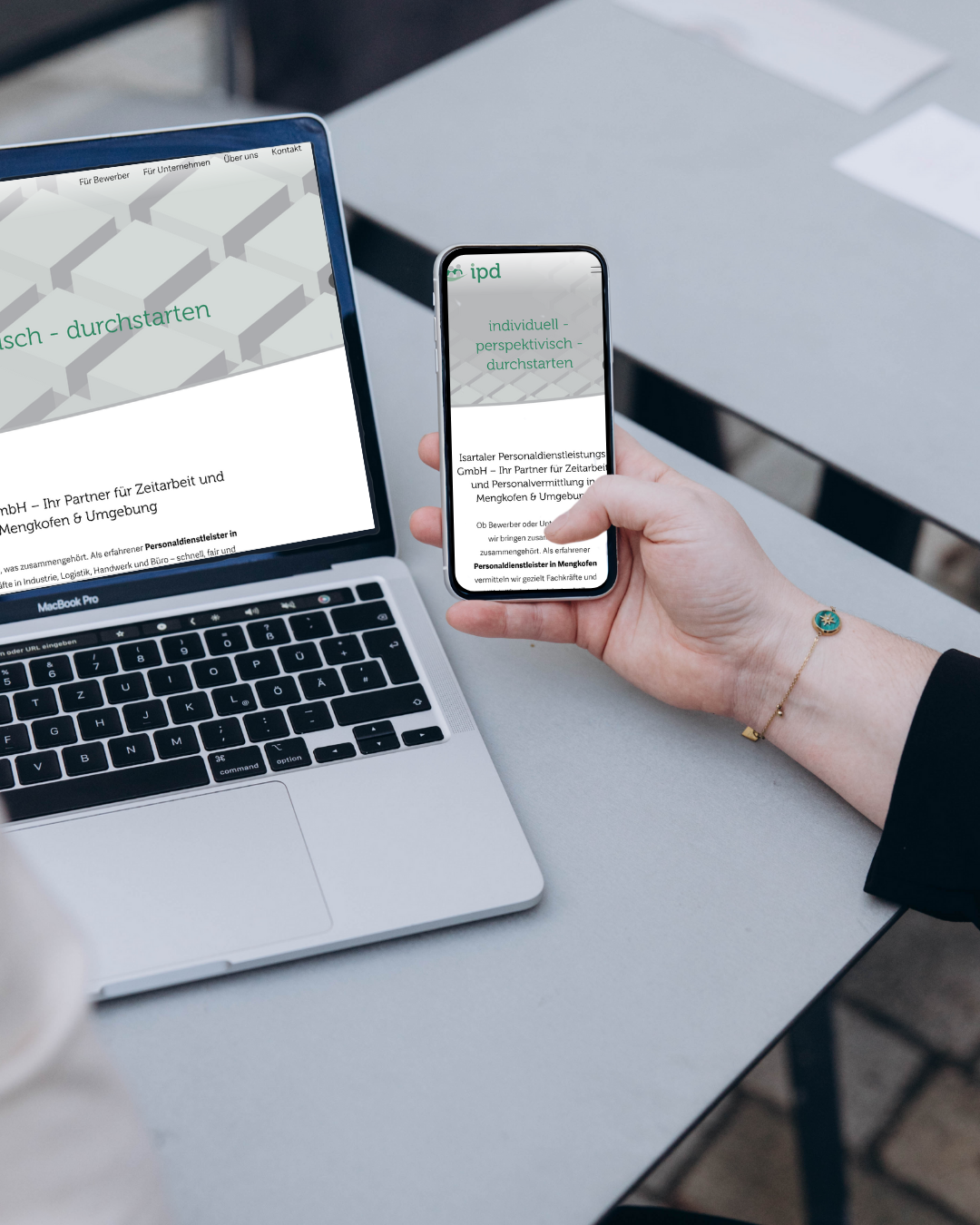 Darstellung eines Webdesign der Zeitarbeitsfirma ipd aus mengkofen.