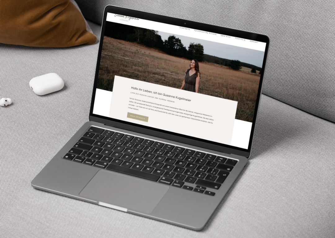 Webdesign Fotografen Angebot „Susanne K Fotografie“ auf verschiedenen Geräten, darunter Desktop, Laptop, Tablet und Smartphone.